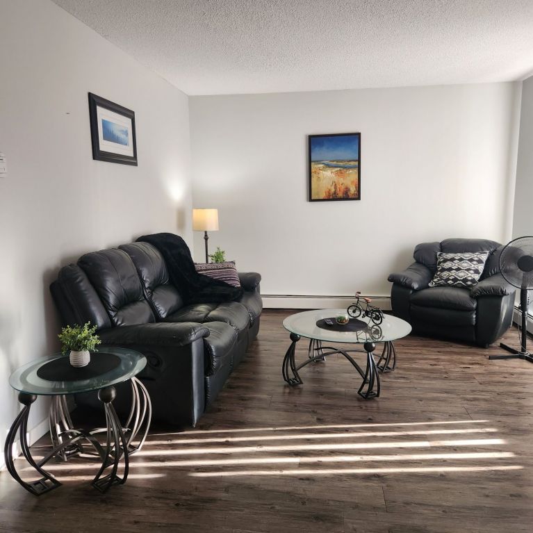 201 3811-54 Avenue, Red Deer, AB