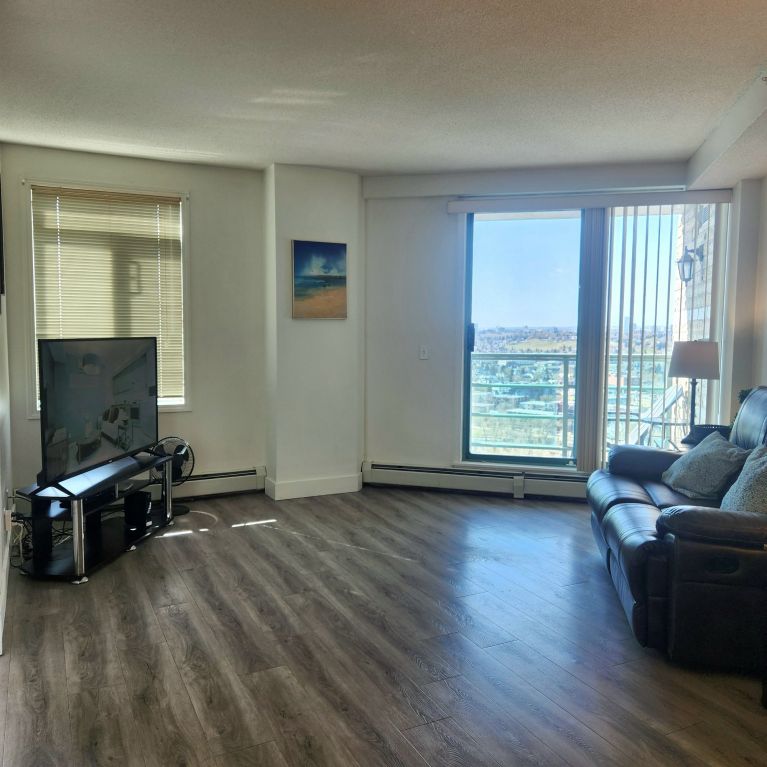 2319, 1121-6 Ave SW, Calgary, AB